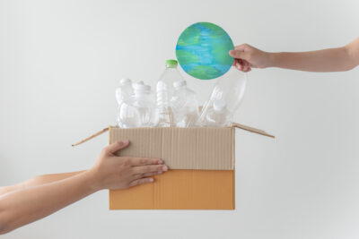 bouteilles plastique et carton